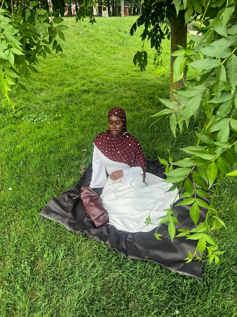 Hijab petit pois bordeaux Élan moderne