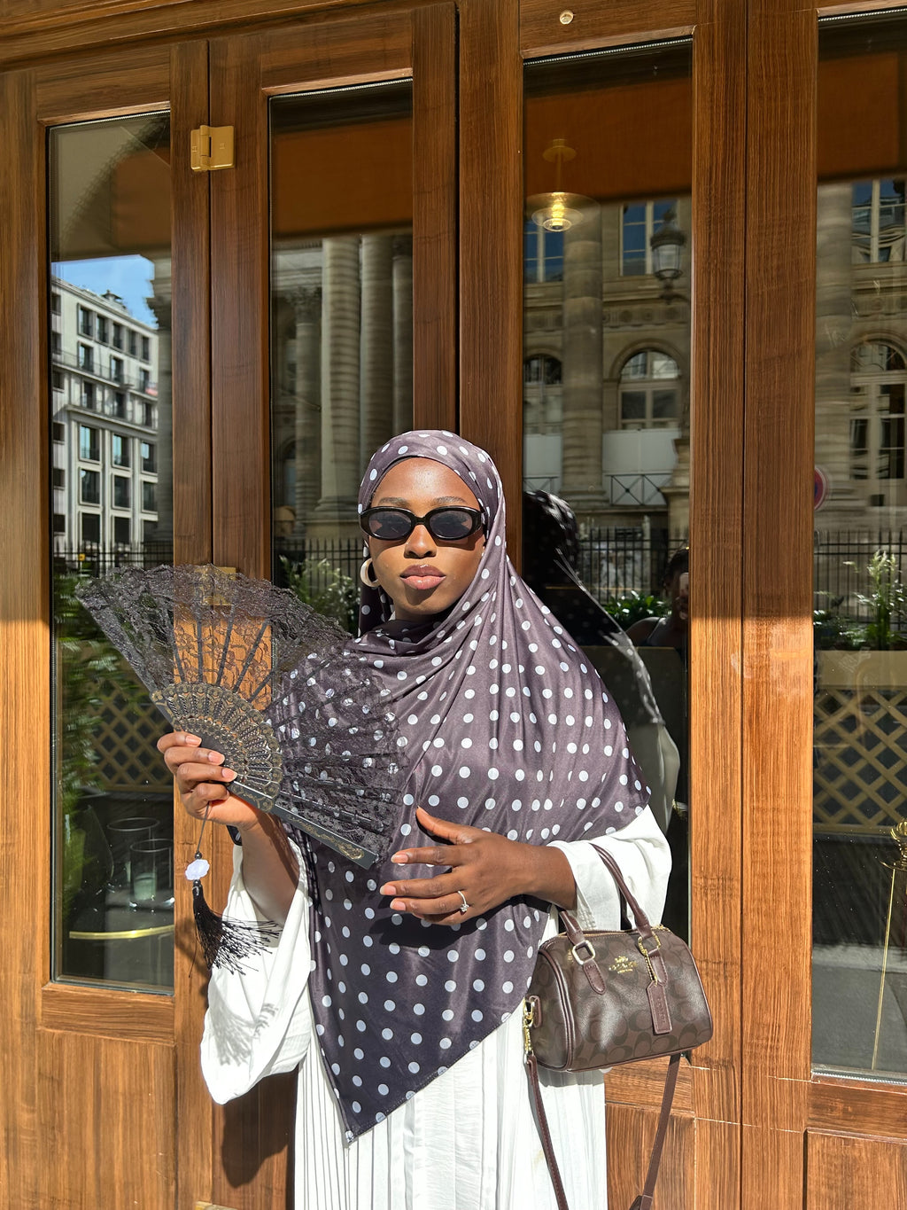 Hijab petit pois noir jersey liquide Élan moderne