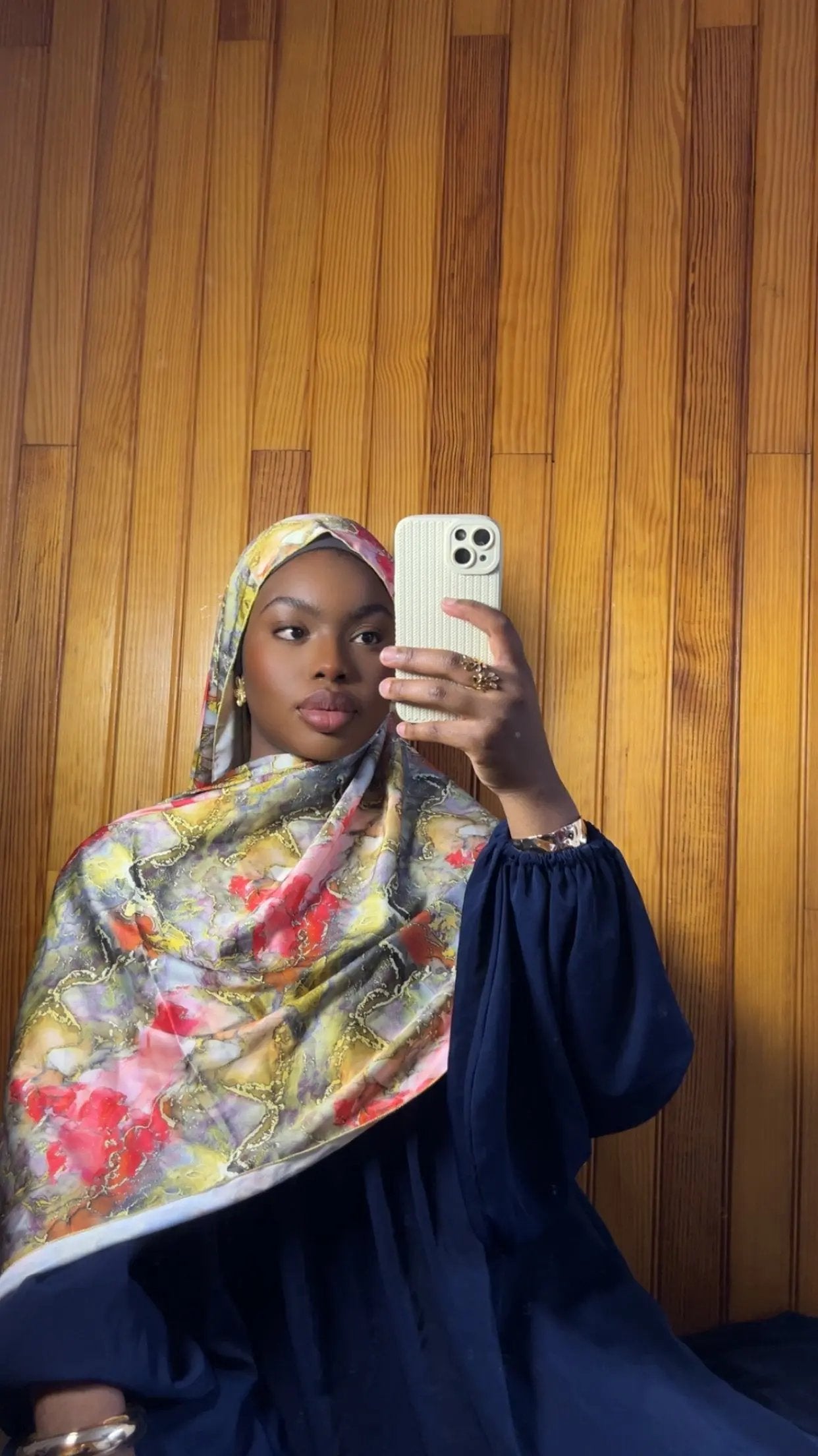 Hijabs en satin Élan moderne