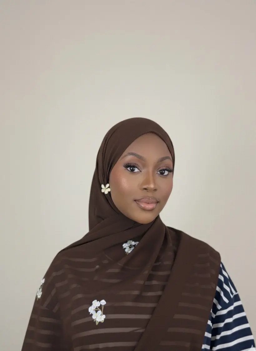 Hijabs mousseline en broderie fleur Élan moderne