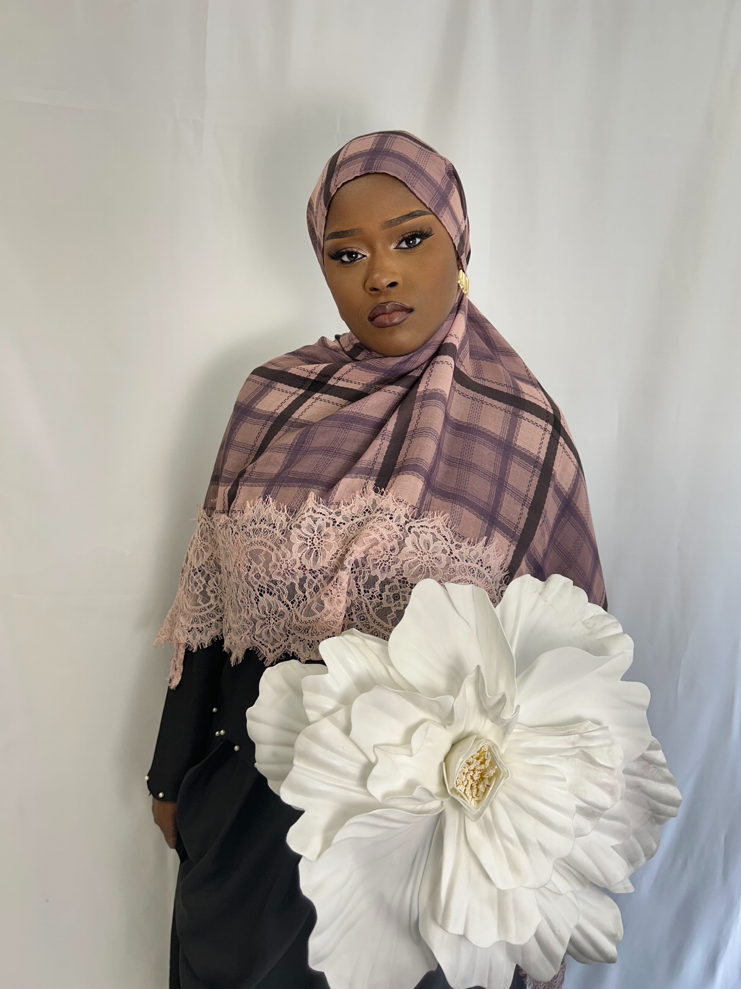 Hijabs dentelle Mouna Élan moderne
