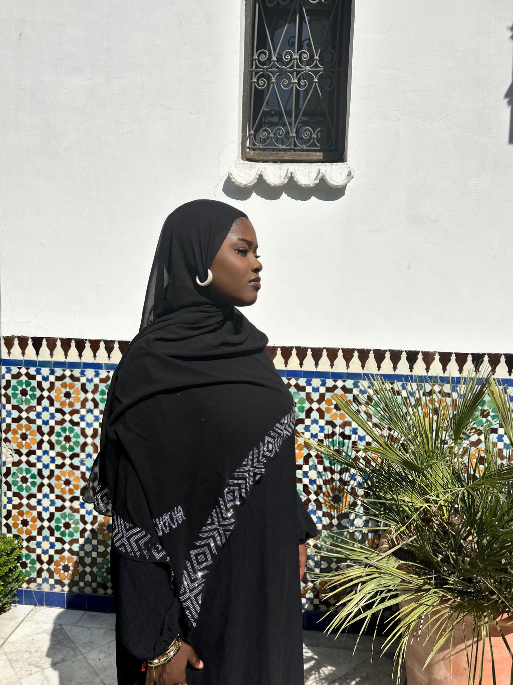 Hijab mousseline Noir Sultane Élan moderne