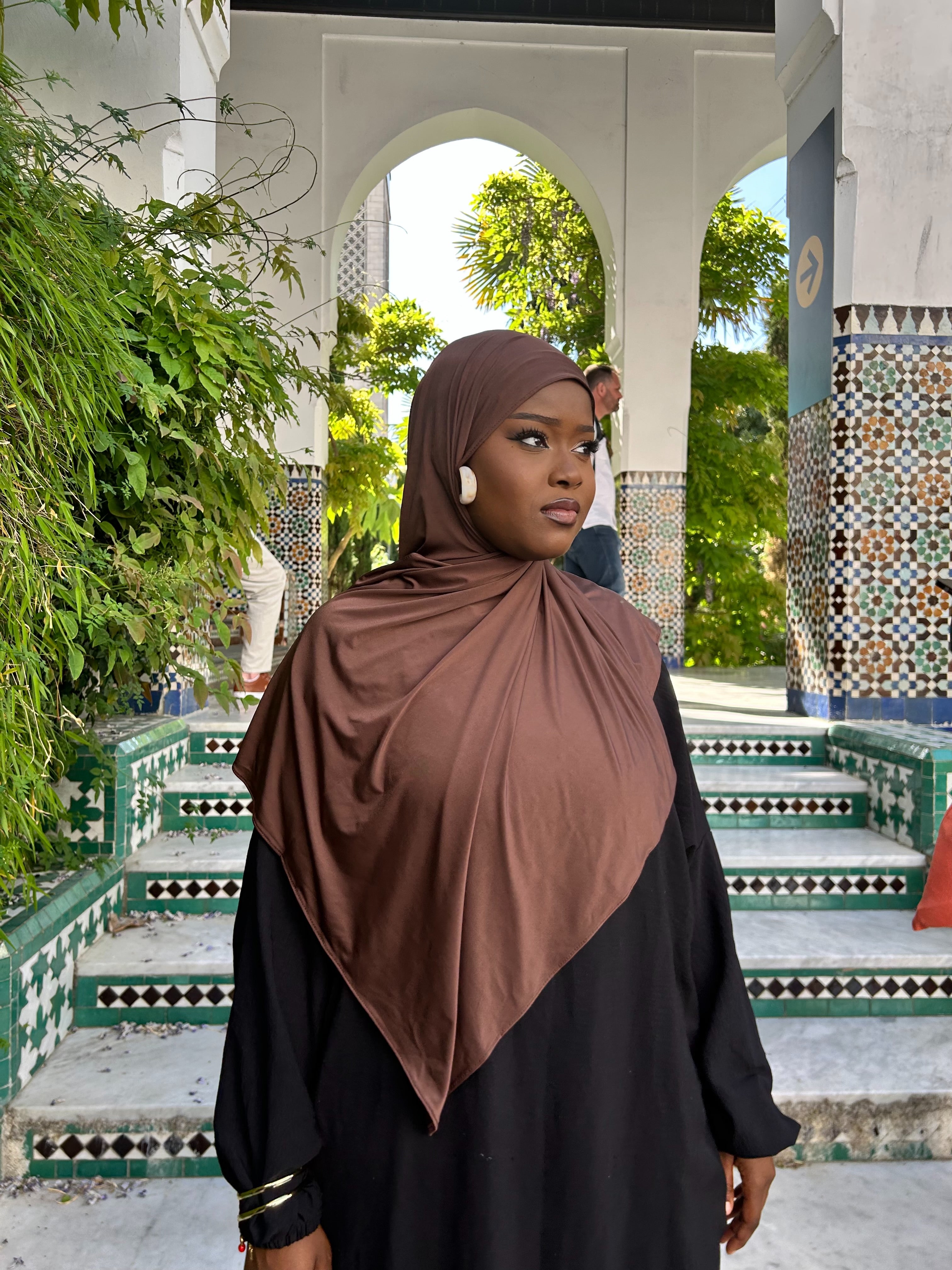 Hijab jersey liquide brownie Élan moderne