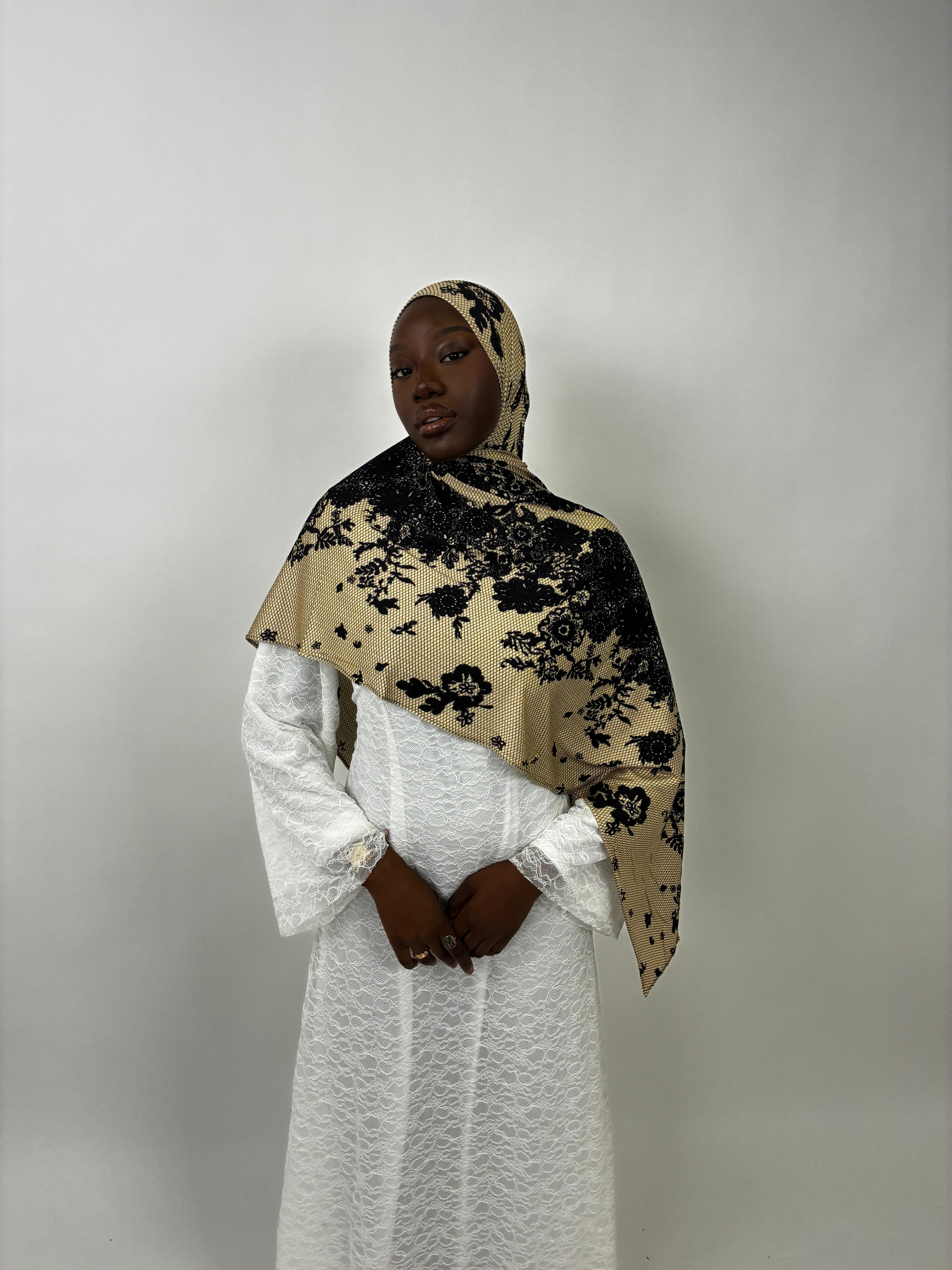 Hijab jersey Floral Noir & Doré Élan moderne