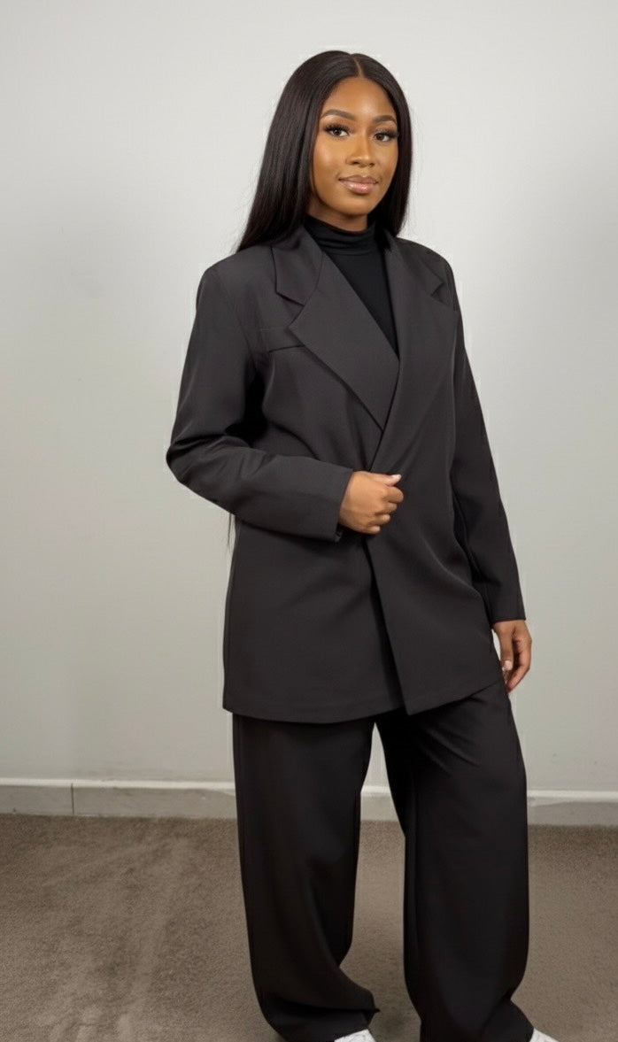 Ensemble blazer et pantalon Zaira Élan moderne